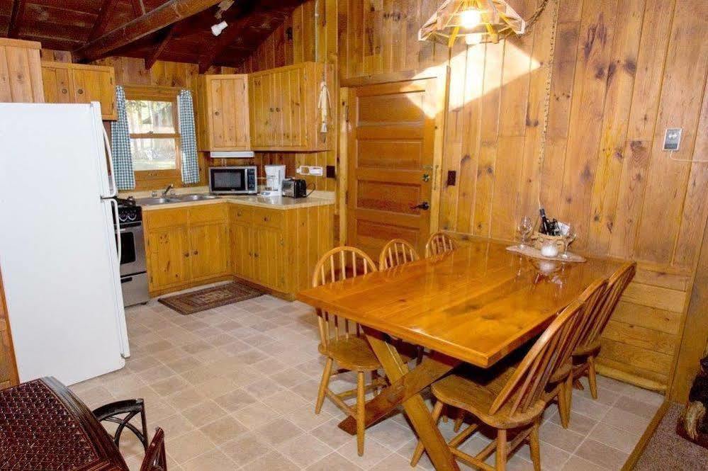 Timber Bay Lodge & Houseboats Babbitt ภายนอก รูปภาพ